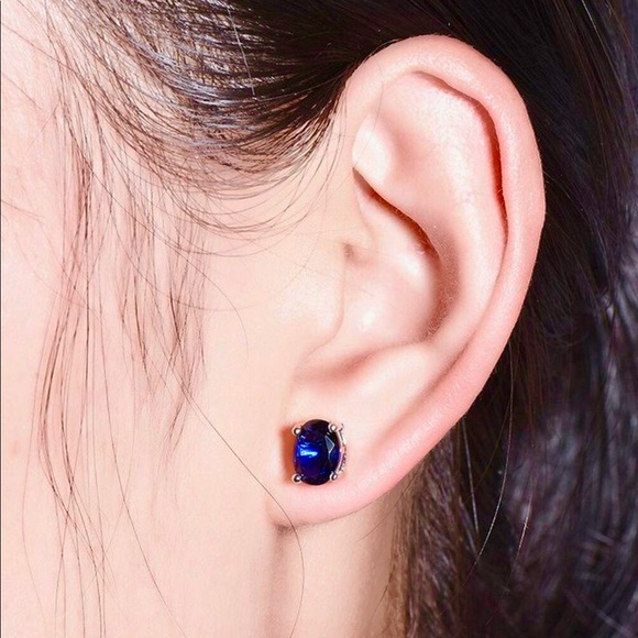 925 Silver Oval Cut Blue Sapphire Earrings - Picture 4 of 5